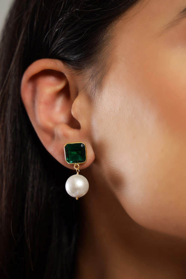 cushion shape emerald pearl earring