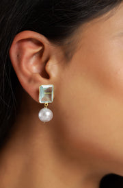 Pure silver with 18k gold plating with pearls and blue topaz quartz earring