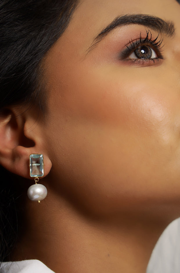 Pure silver with 18k gold plating with pearls and Blue topaz quartz earring