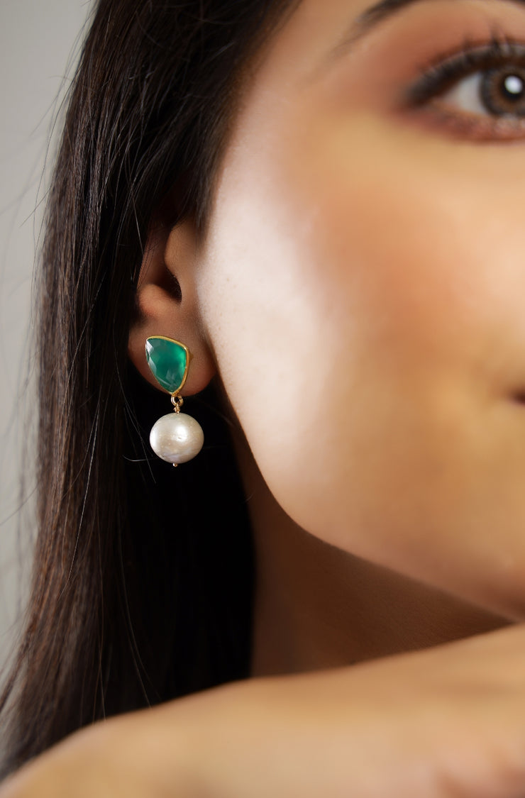 Pure silver with 18k gold plating with pearls and Green onyx earring