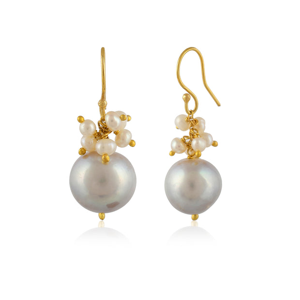 Tiny Pearls Silver Earring